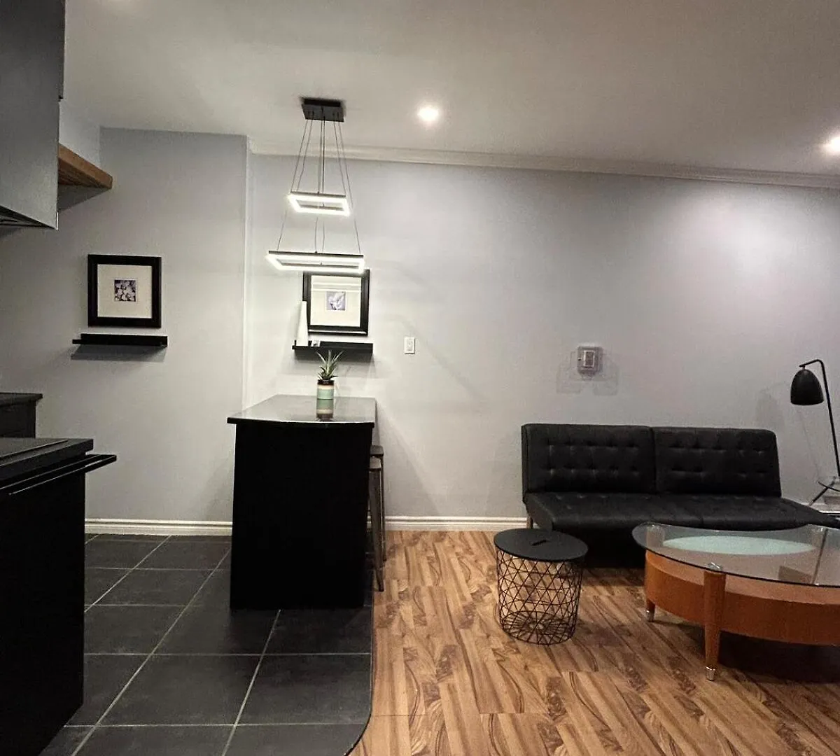 Cosy Quinpool Rd - 2 Bedroom Apartment Halifax
